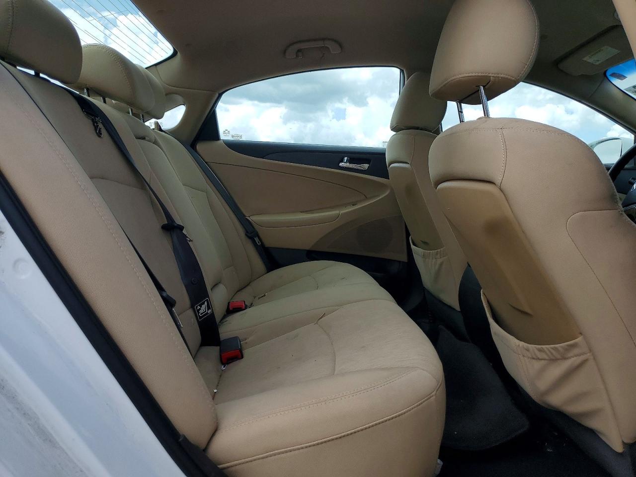 2011 HYUNDAI SONATA GLS photo 21