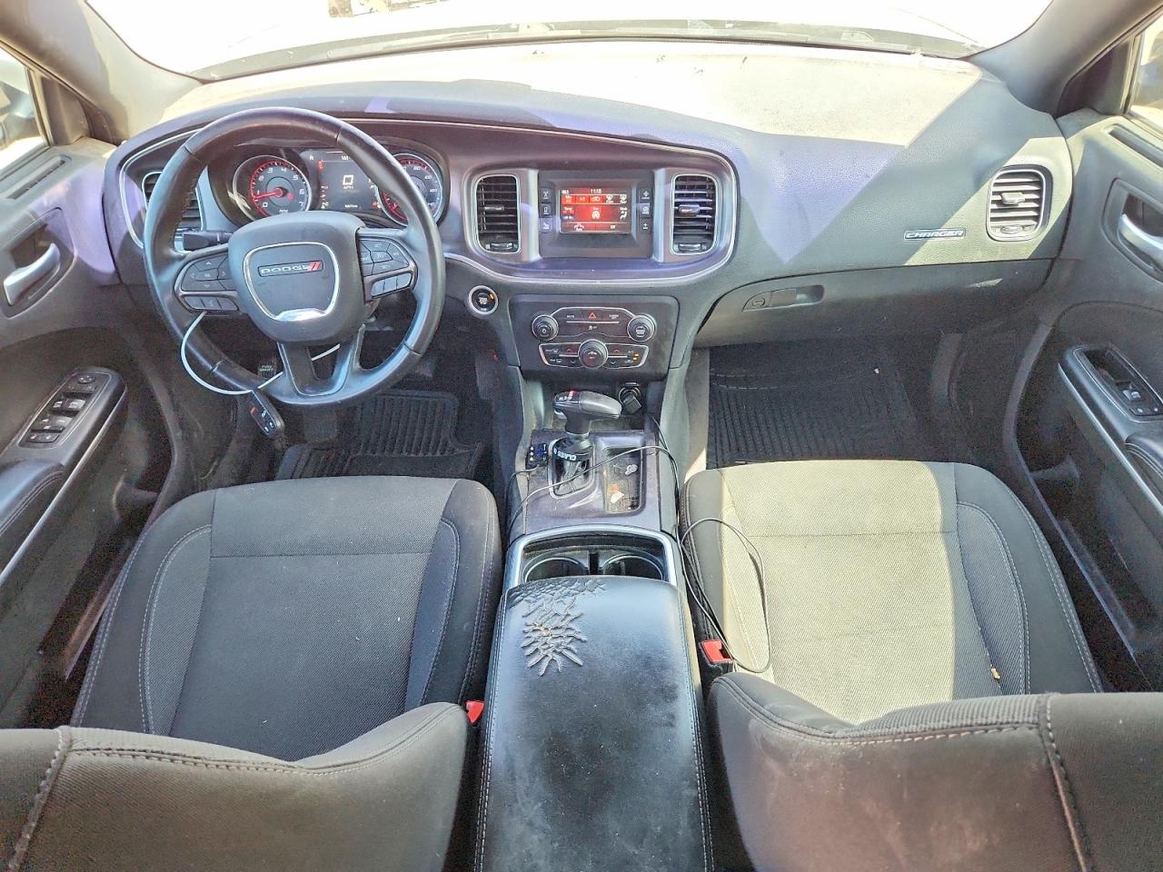 2017 DODGE CHARGER SE photo 15