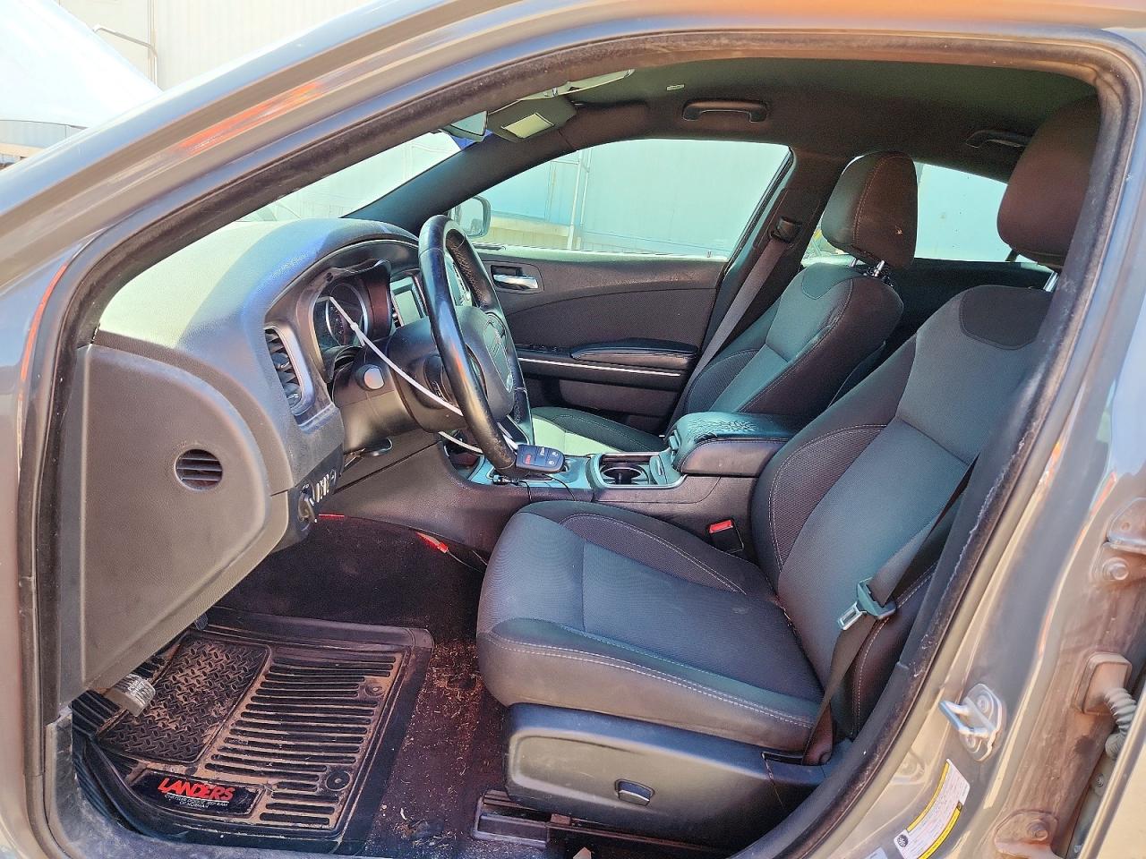 2017 DODGE CHARGER SE photo 13