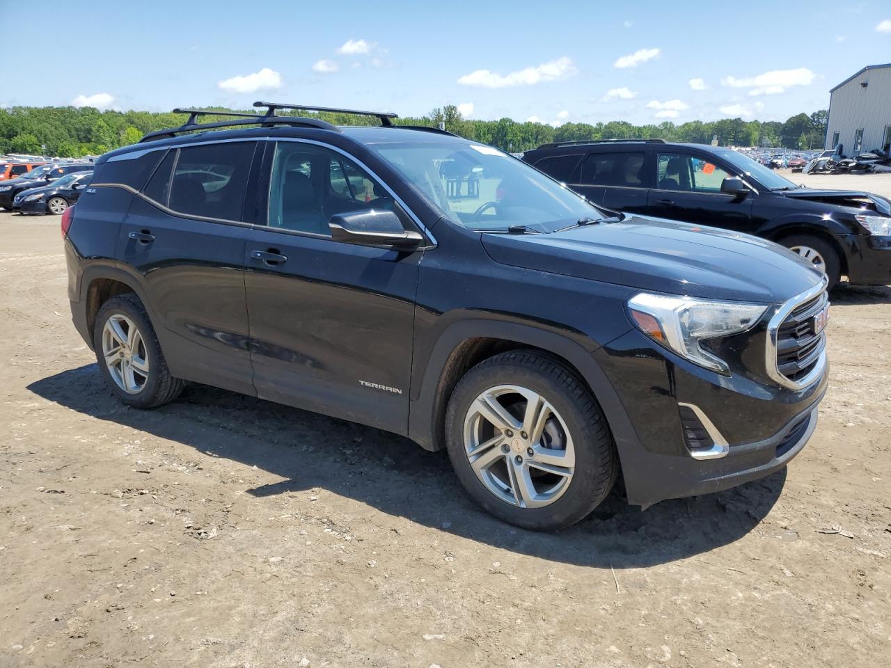 2018 GMC TERRAIN photo 4