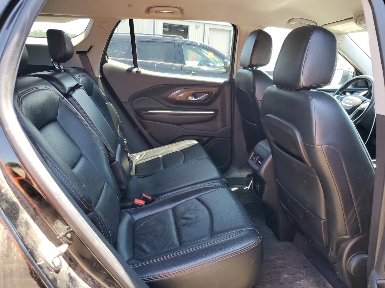 2018 GMC TERRAIN photo 10