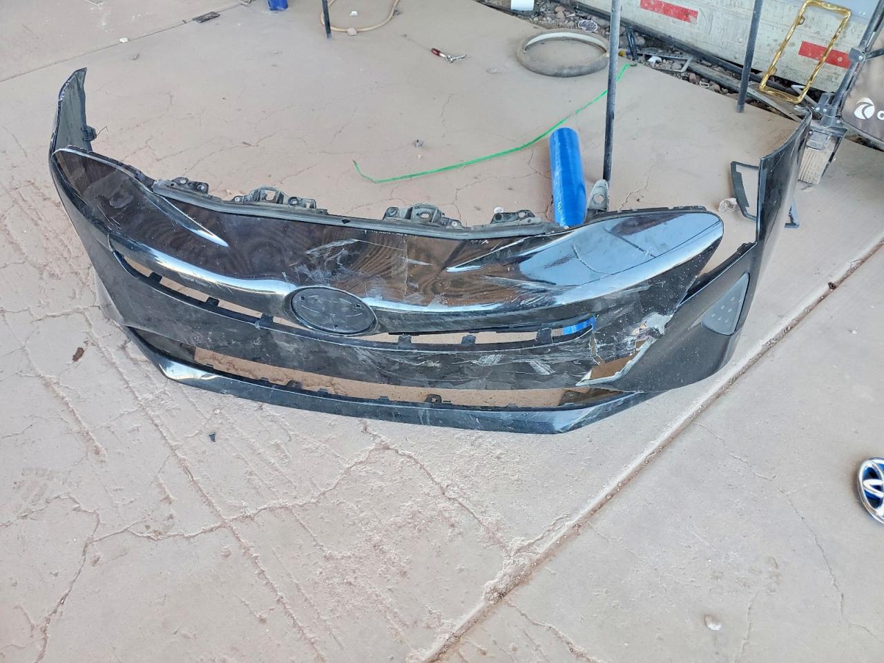 2016 TOYOTA PRIUS TWO photo 23