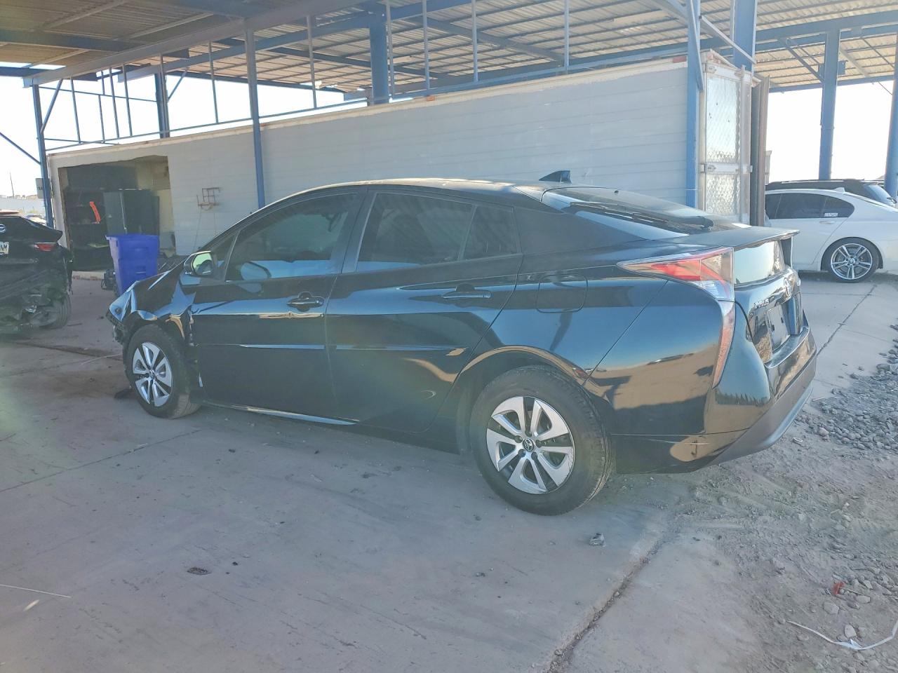 2016 TOYOTA PRIUS TWO photo 3