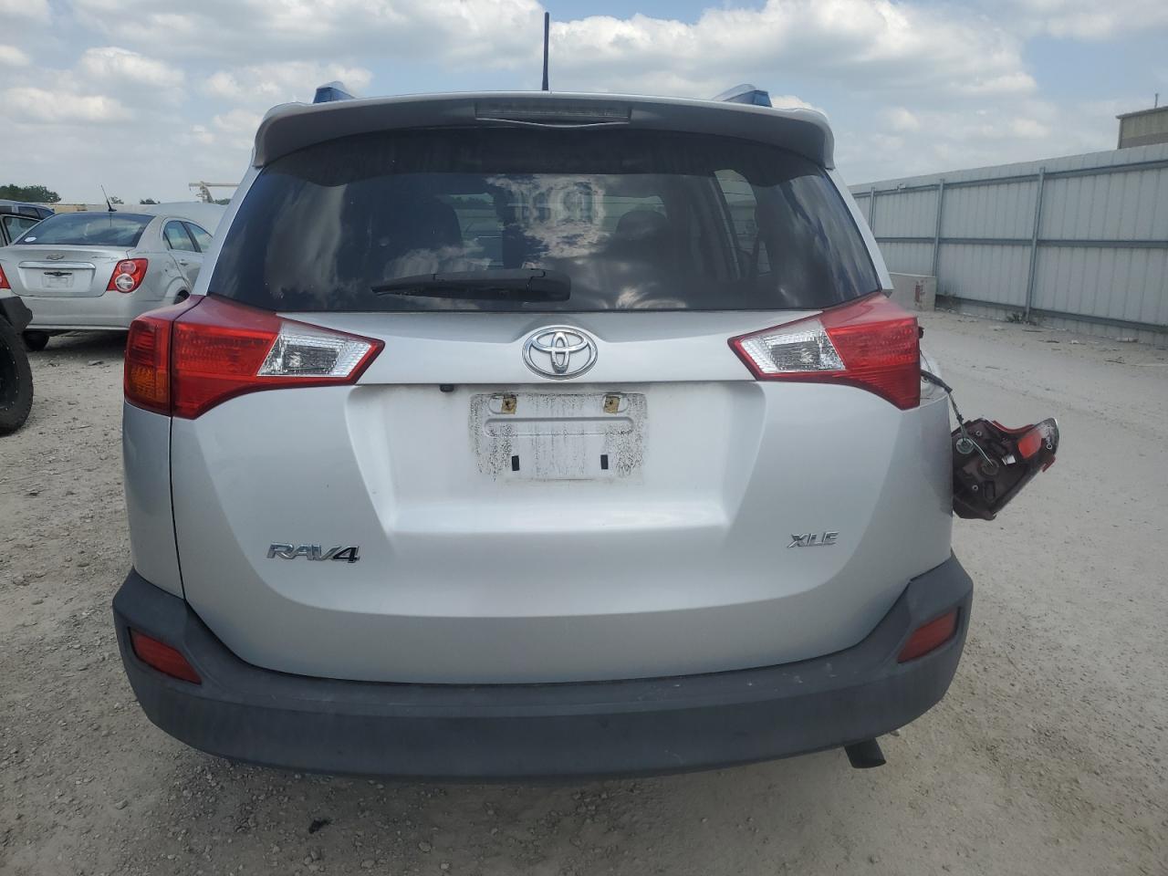 2013 TOYOTA RAV4 XLE photo 6