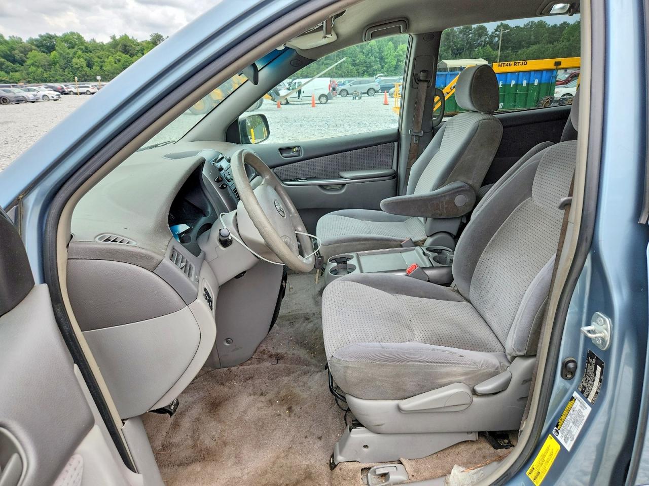 2006 TOYOTA SIENNA LE 8 PASSENGER photo 7