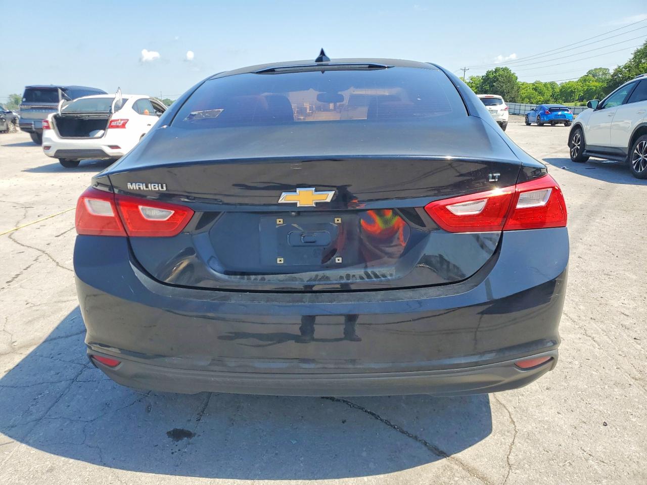 2017 CHEVROLET MALIBU LT photo 11