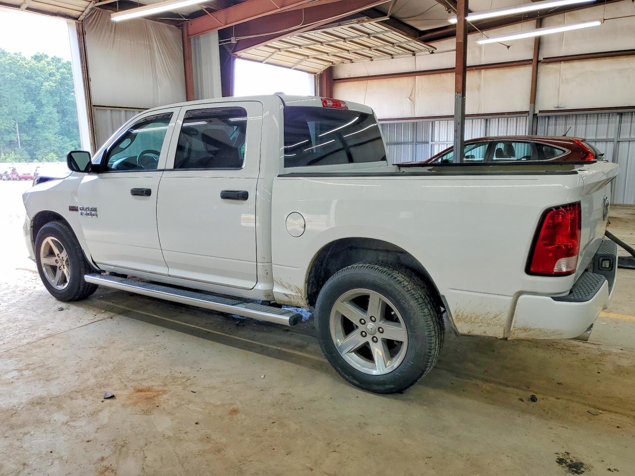 2015 RAM 1500 ST photo 3