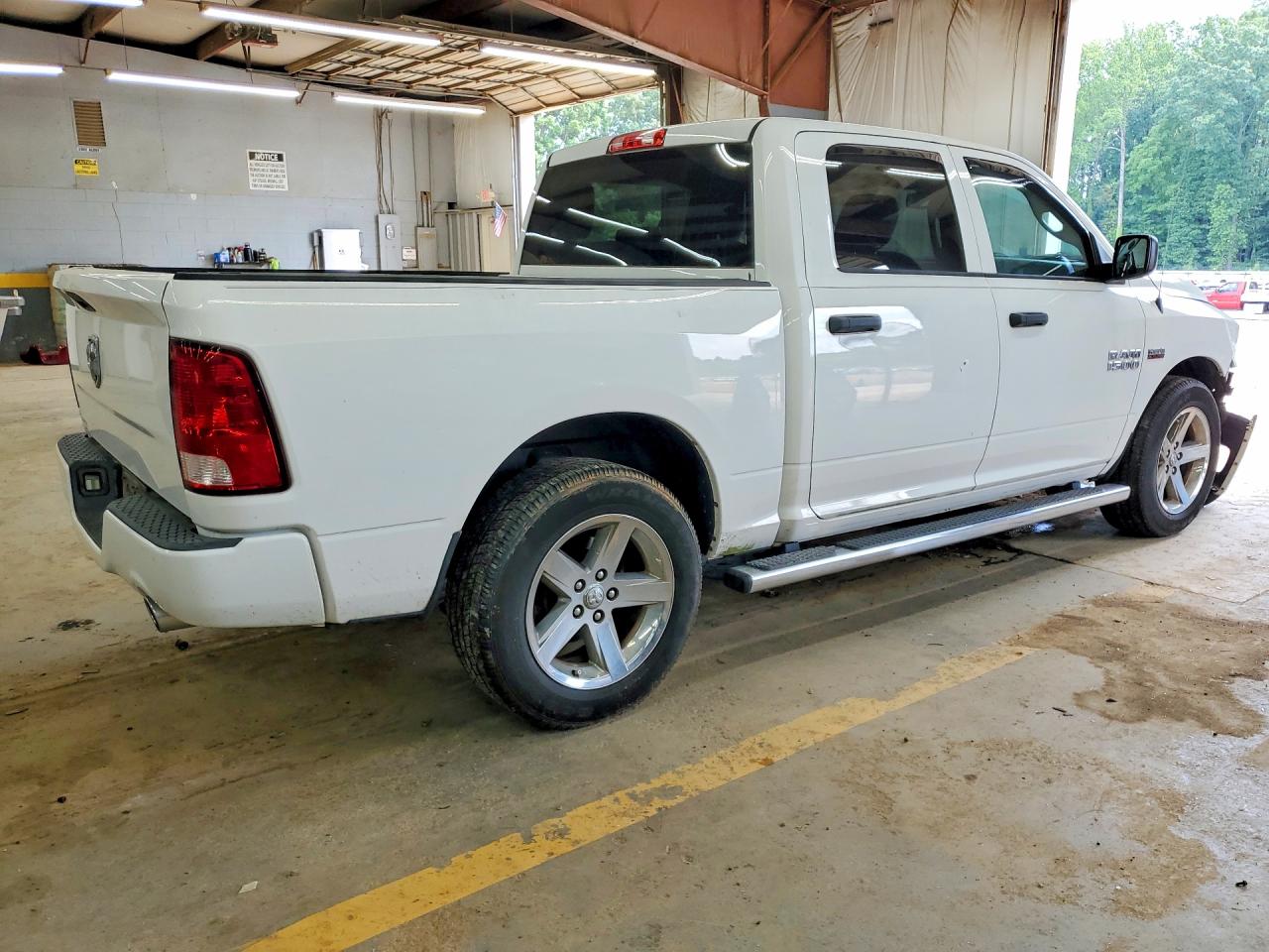 2015 RAM 1500 ST photo 5