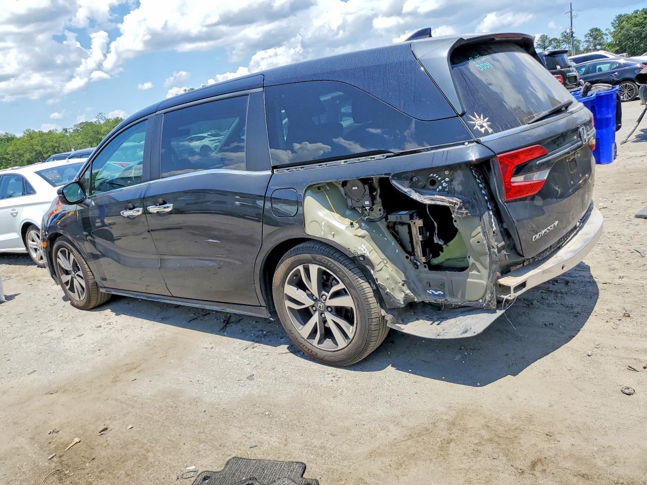 2023 HONDA ODYSSEY TOURING photo 2