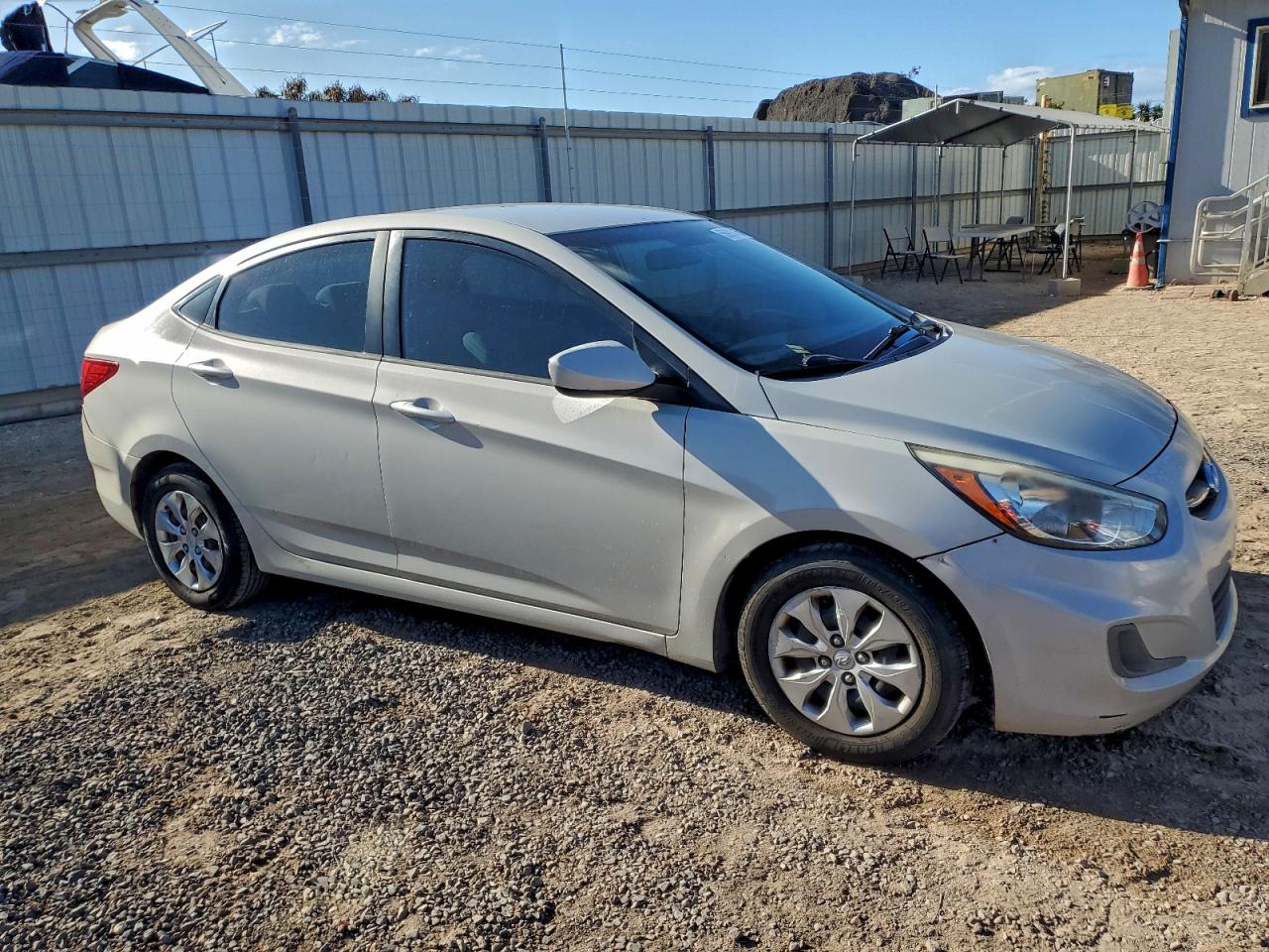 2016 HYUNDAI ACCENT SE photo 4