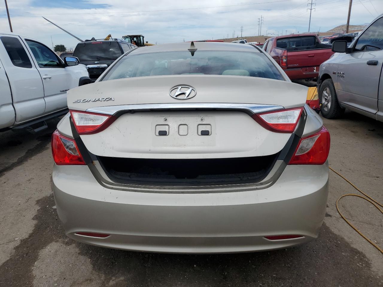 2011 HYUNDAI SONATA GLS photo 11