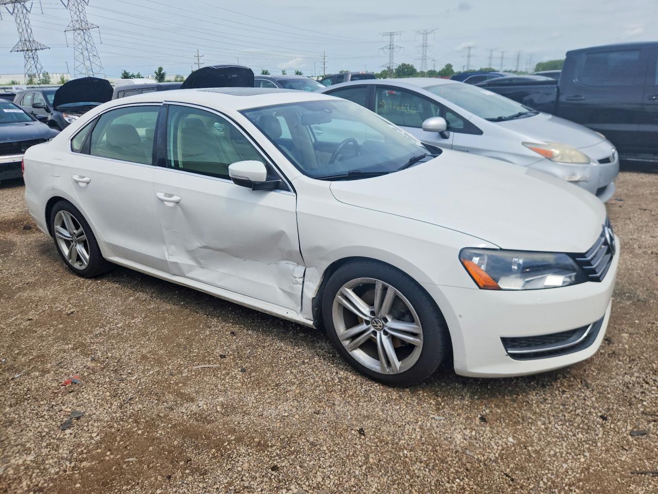 2015 VOLKSWAGEN PASSAT SE photo 10