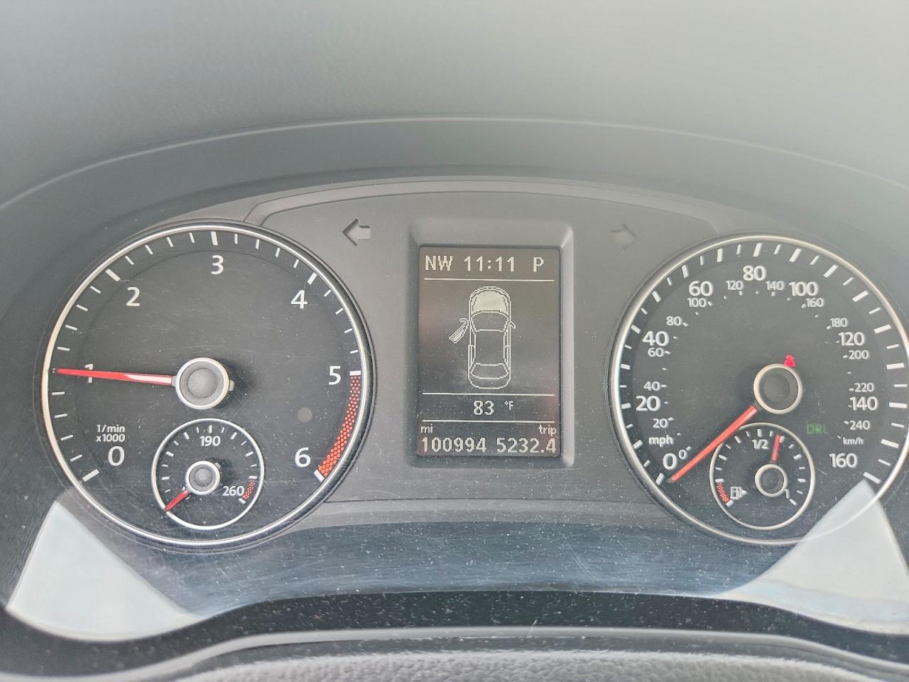 2015 VOLKSWAGEN PASSAT SE photo 25