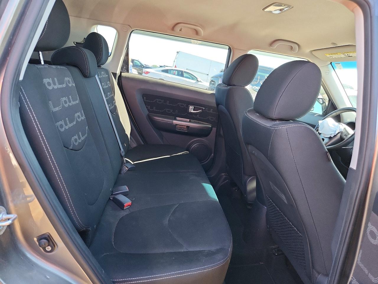 2013 KIA SOUL + photo 28