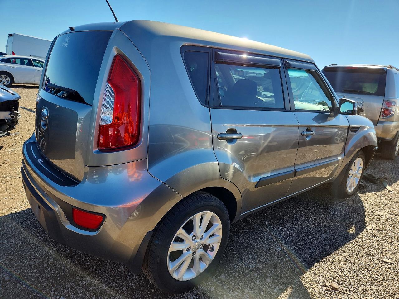 2013 KIA SOUL + photo 7