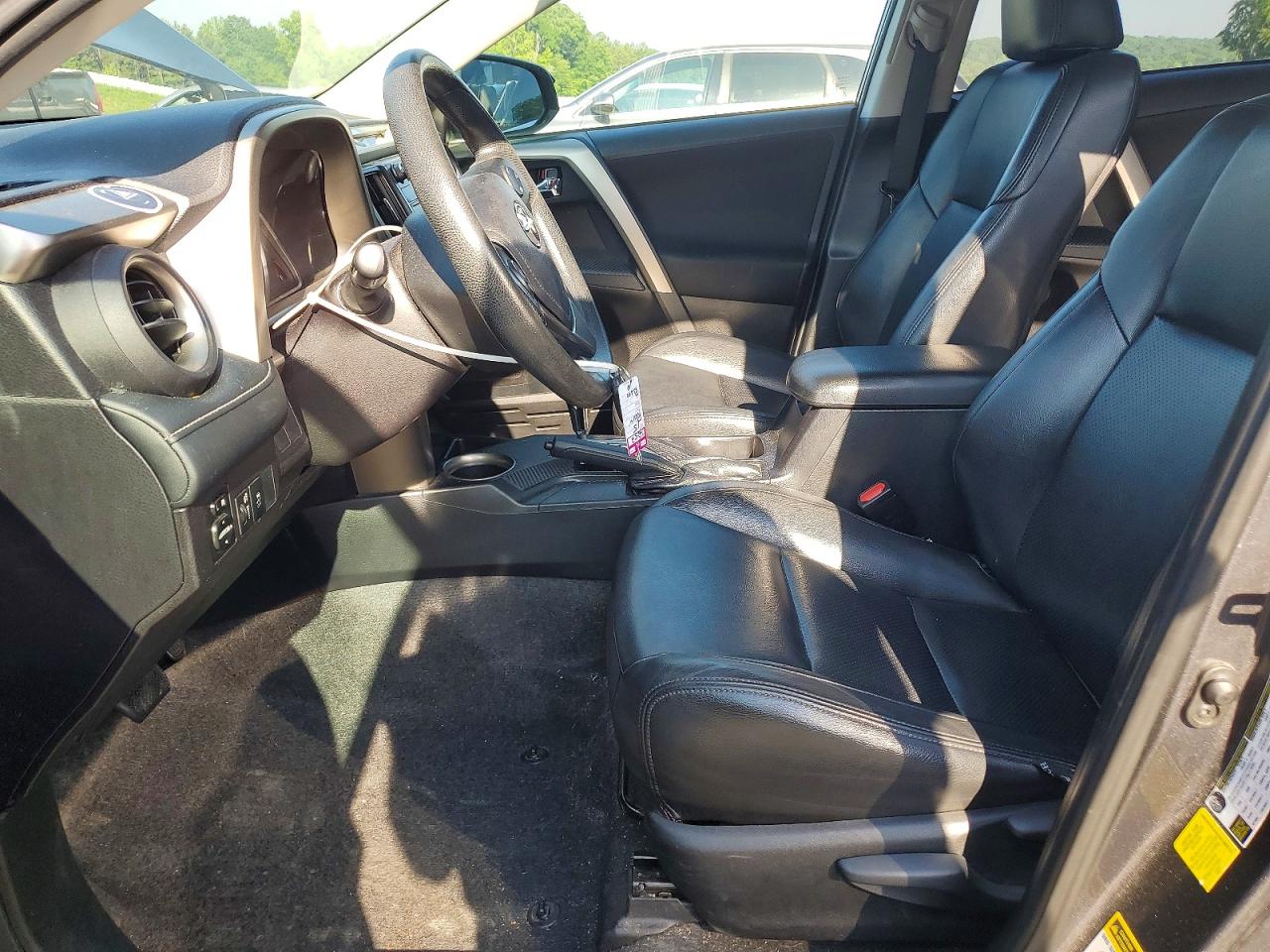 2015 TOYOTA RAV4 XLE photo 13