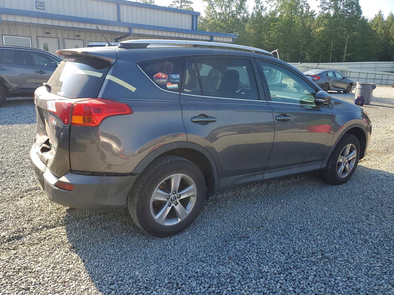2015 TOYOTA RAV4 XLE photo 5