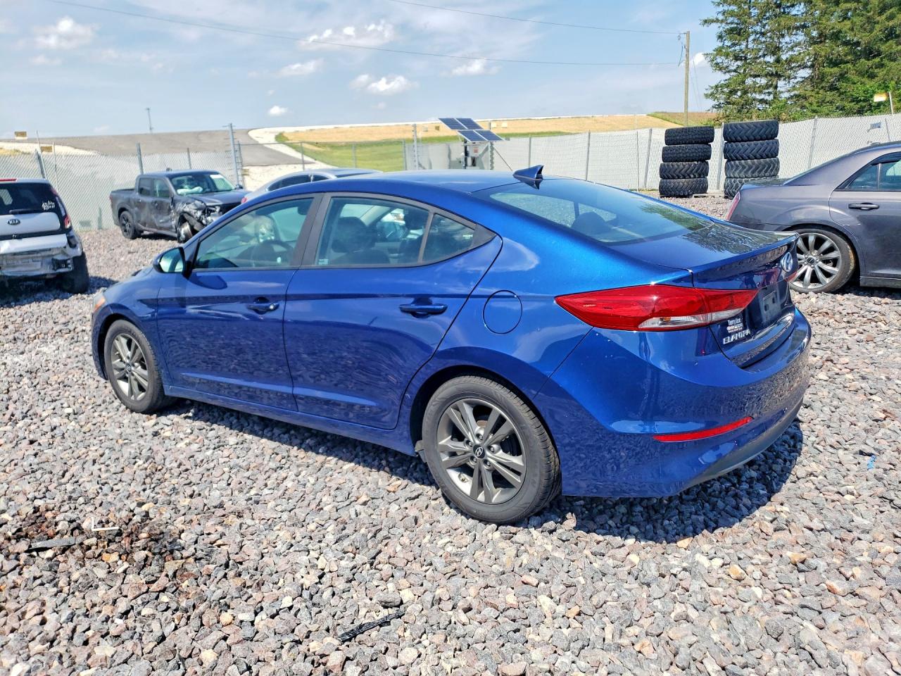 2017 HYUNDAI ELANTRA VALUE EDITION photo 2