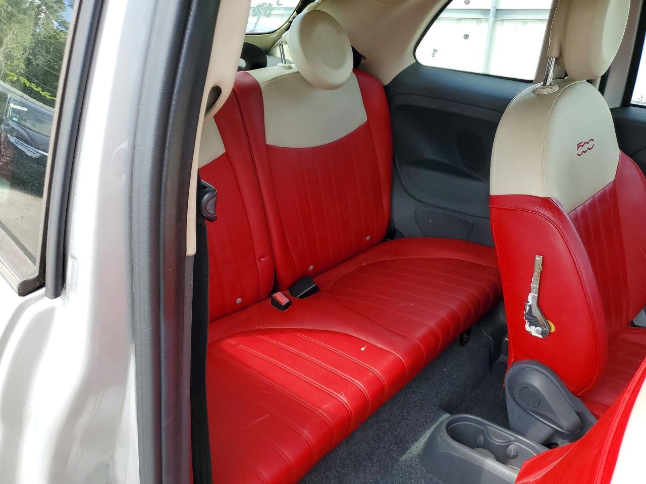 2013 FIAT 500 LOUNGE photo 10