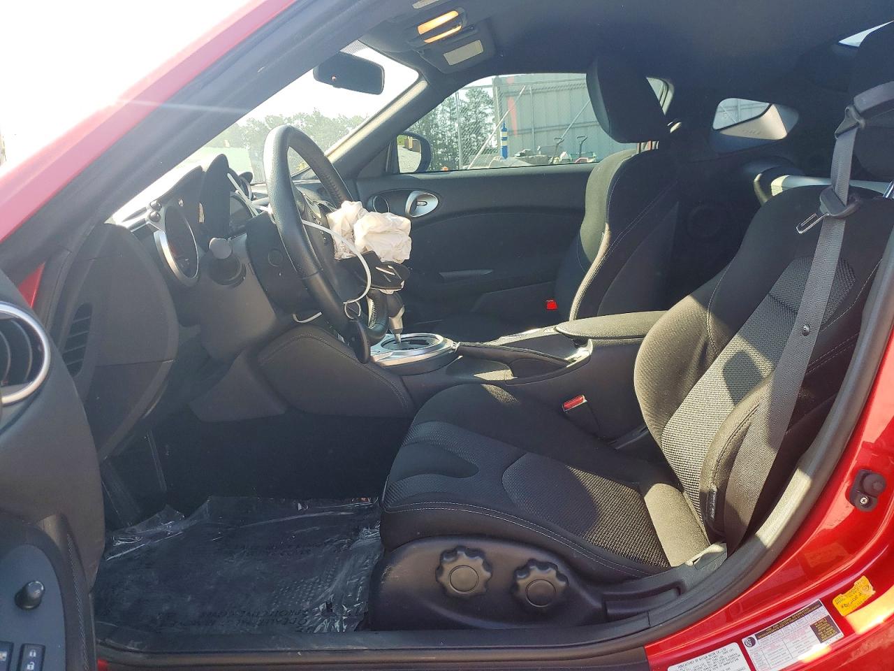 2018 NISSAN 370Z BASE photo 13