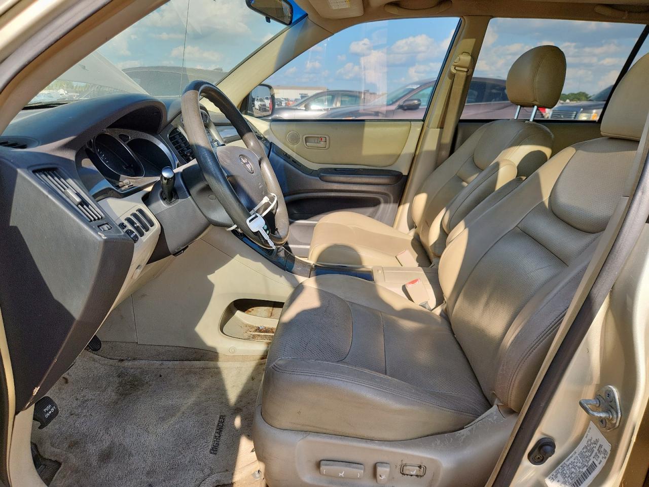 2003 TOYOTA HIGHLANDER LIMITED photo 19