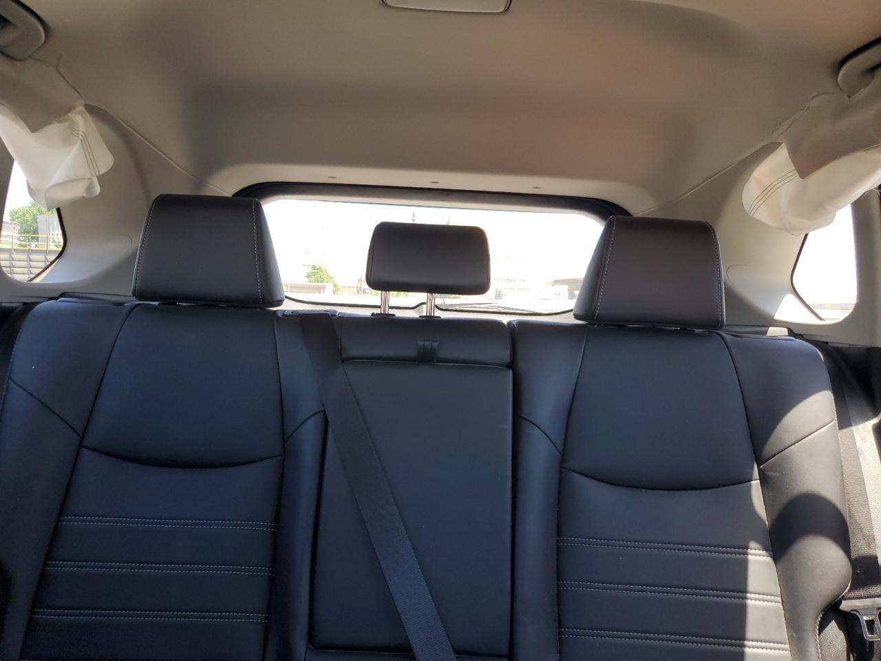2024 TOYOTA RAV4 XLE PREMIUM photo 10