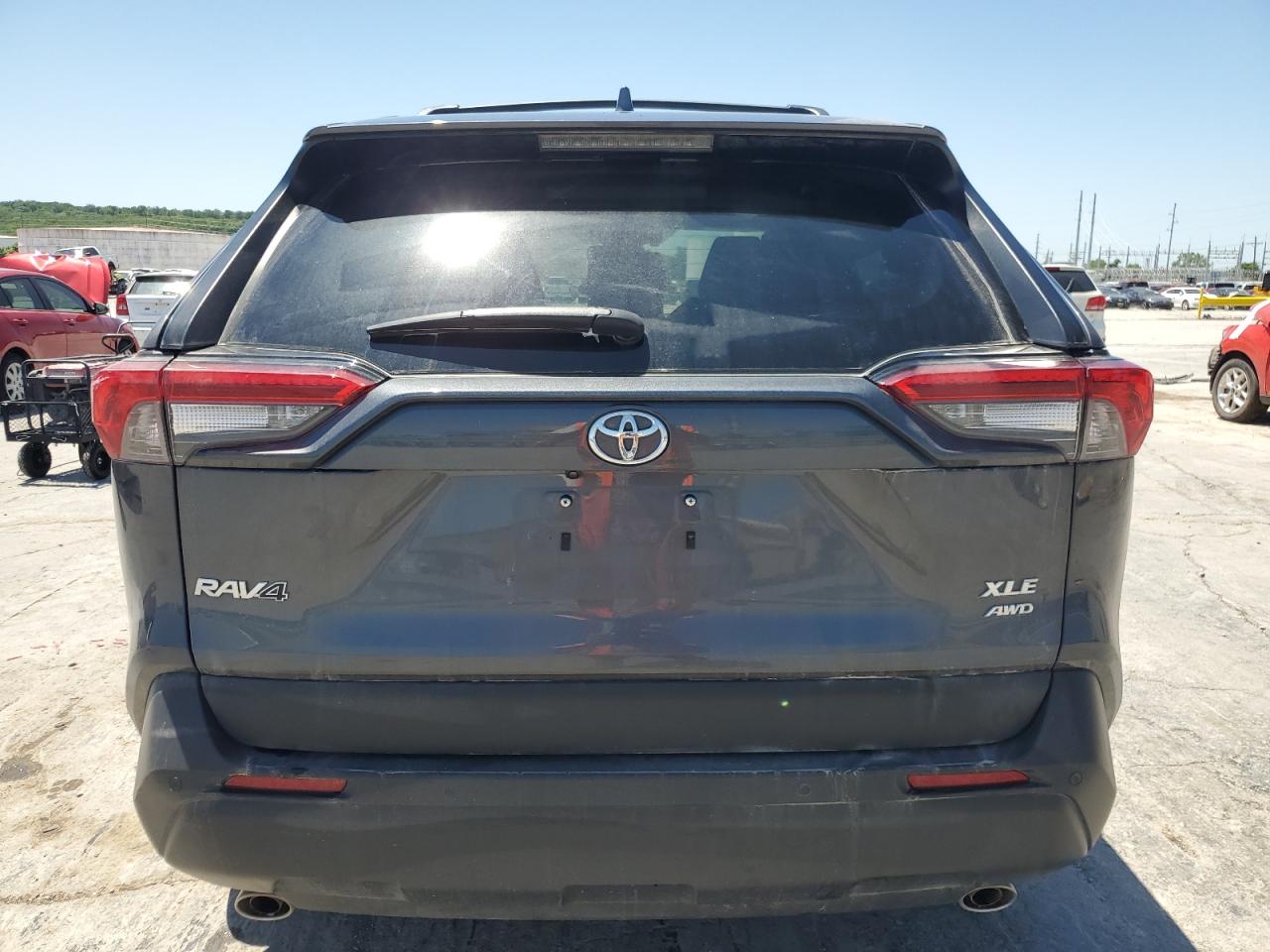 2024 TOYOTA RAV4 XLE PREMIUM photo 6