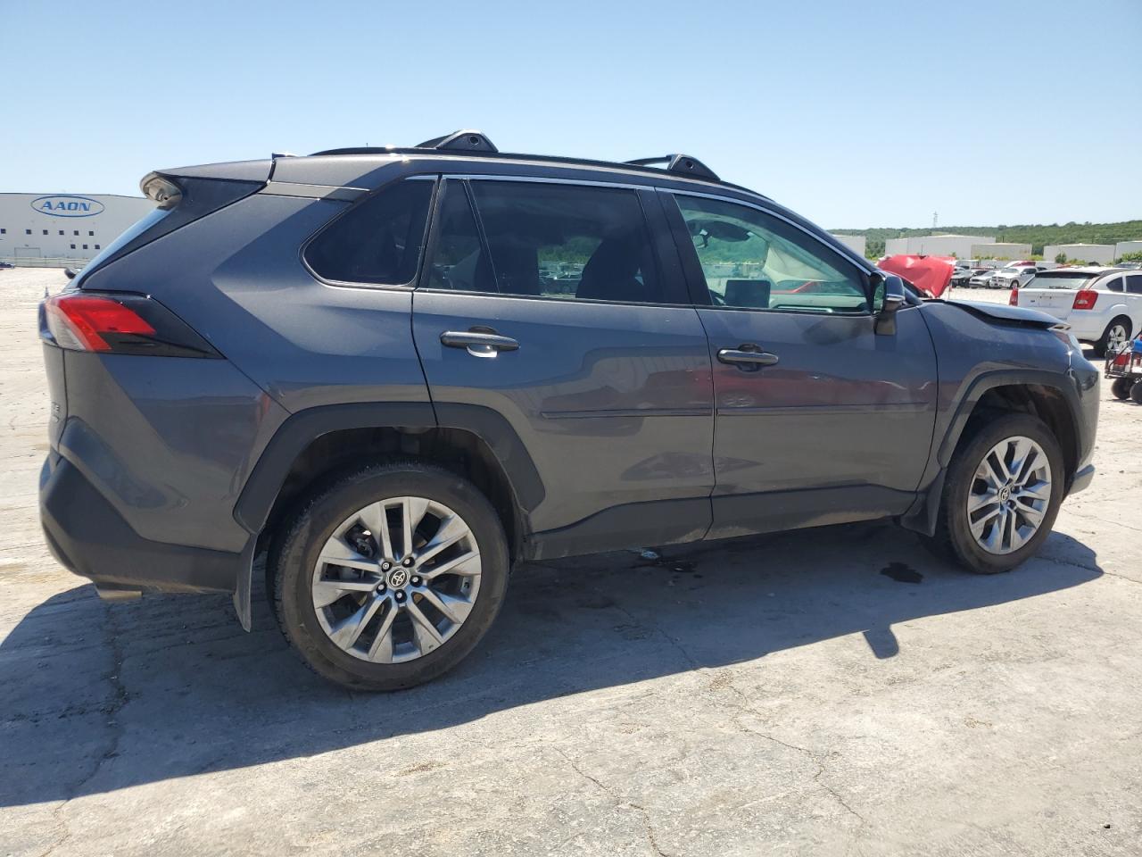 2024 TOYOTA RAV4 XLE PREMIUM photo 3