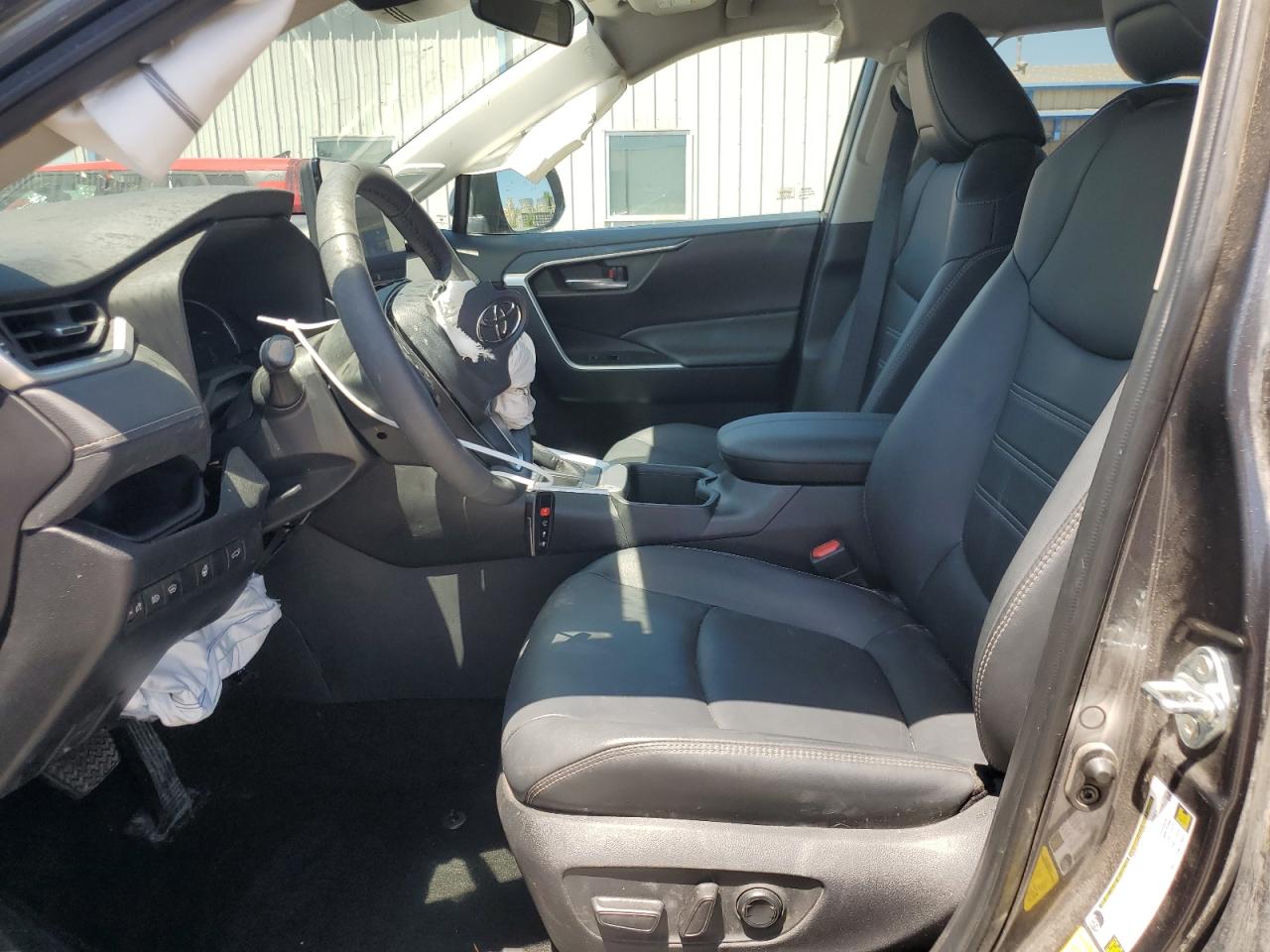 2024 TOYOTA RAV4 XLE PREMIUM photo 7
