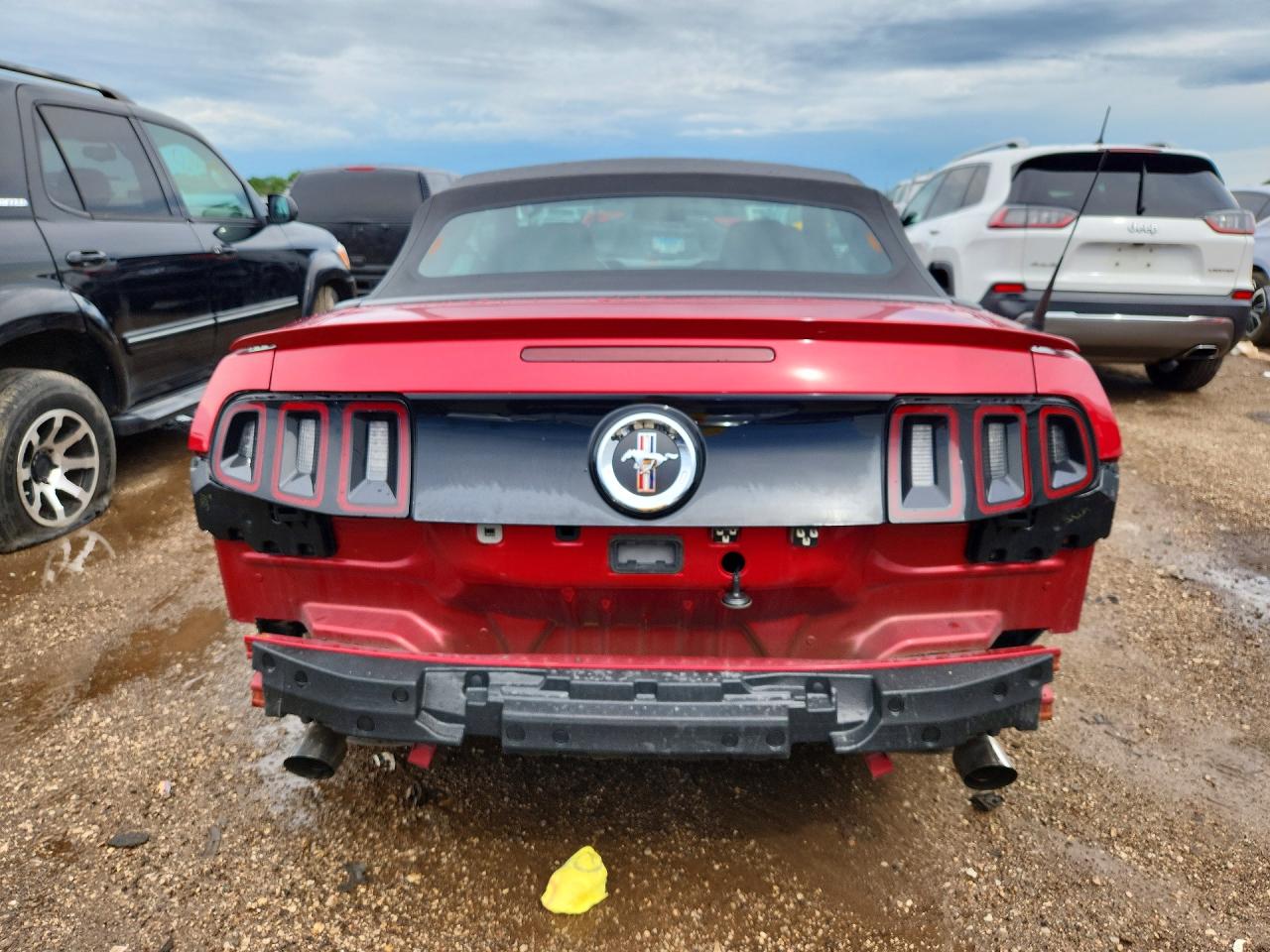 2013 FORD MUSTANG photo 11