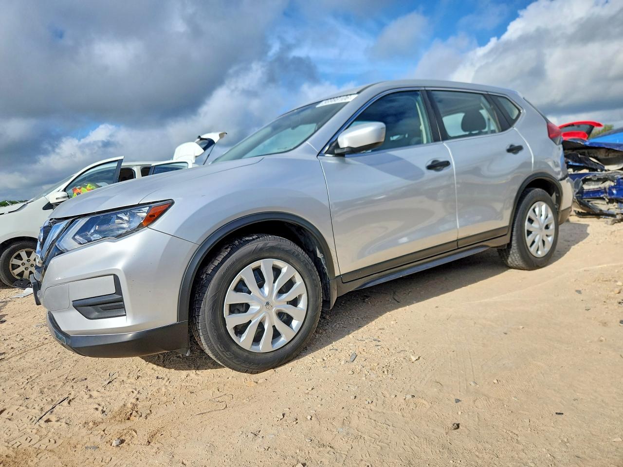 2017 NISSAN ROGUE