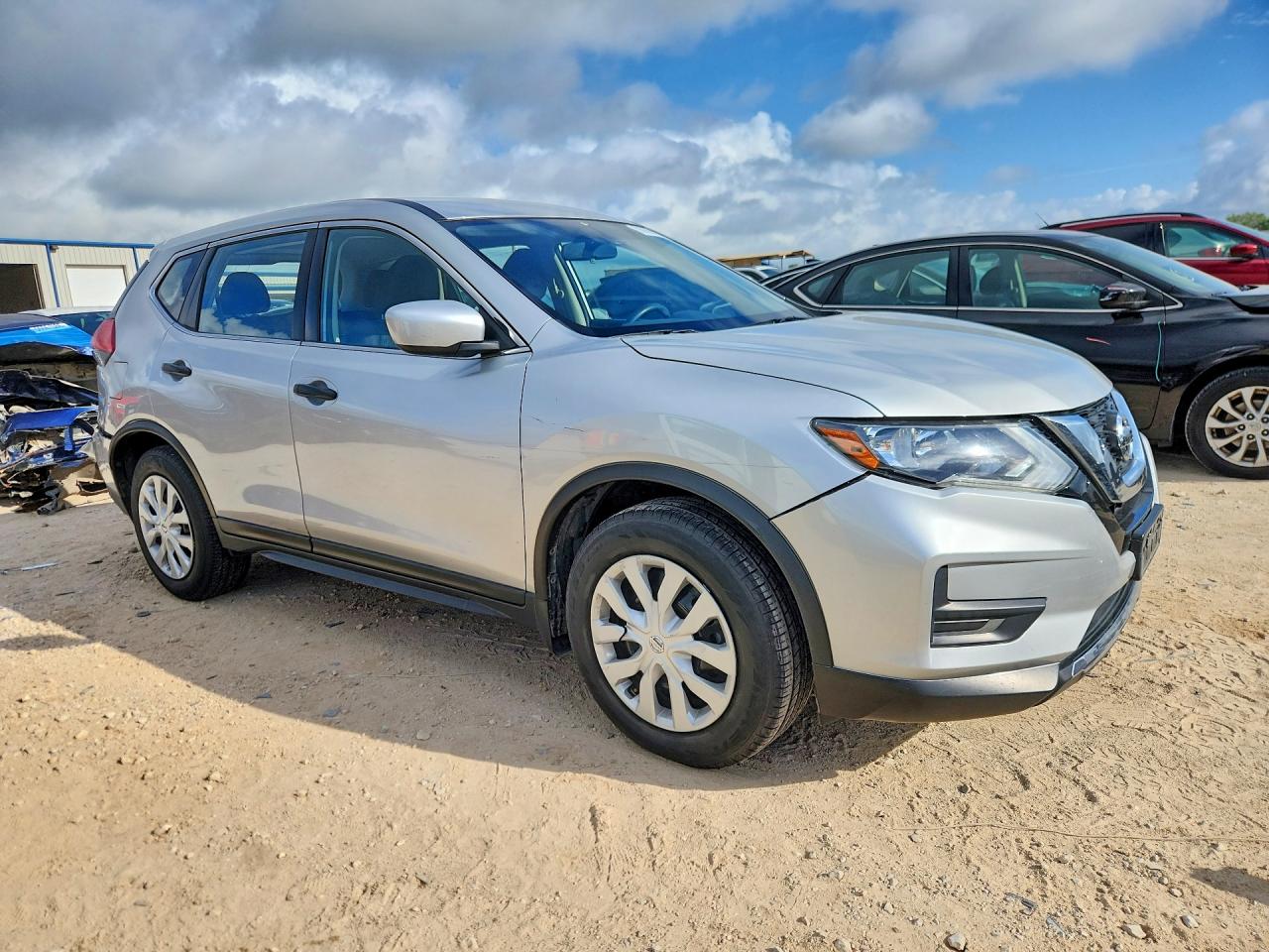 2017 NISSAN ROGUE S photo 7