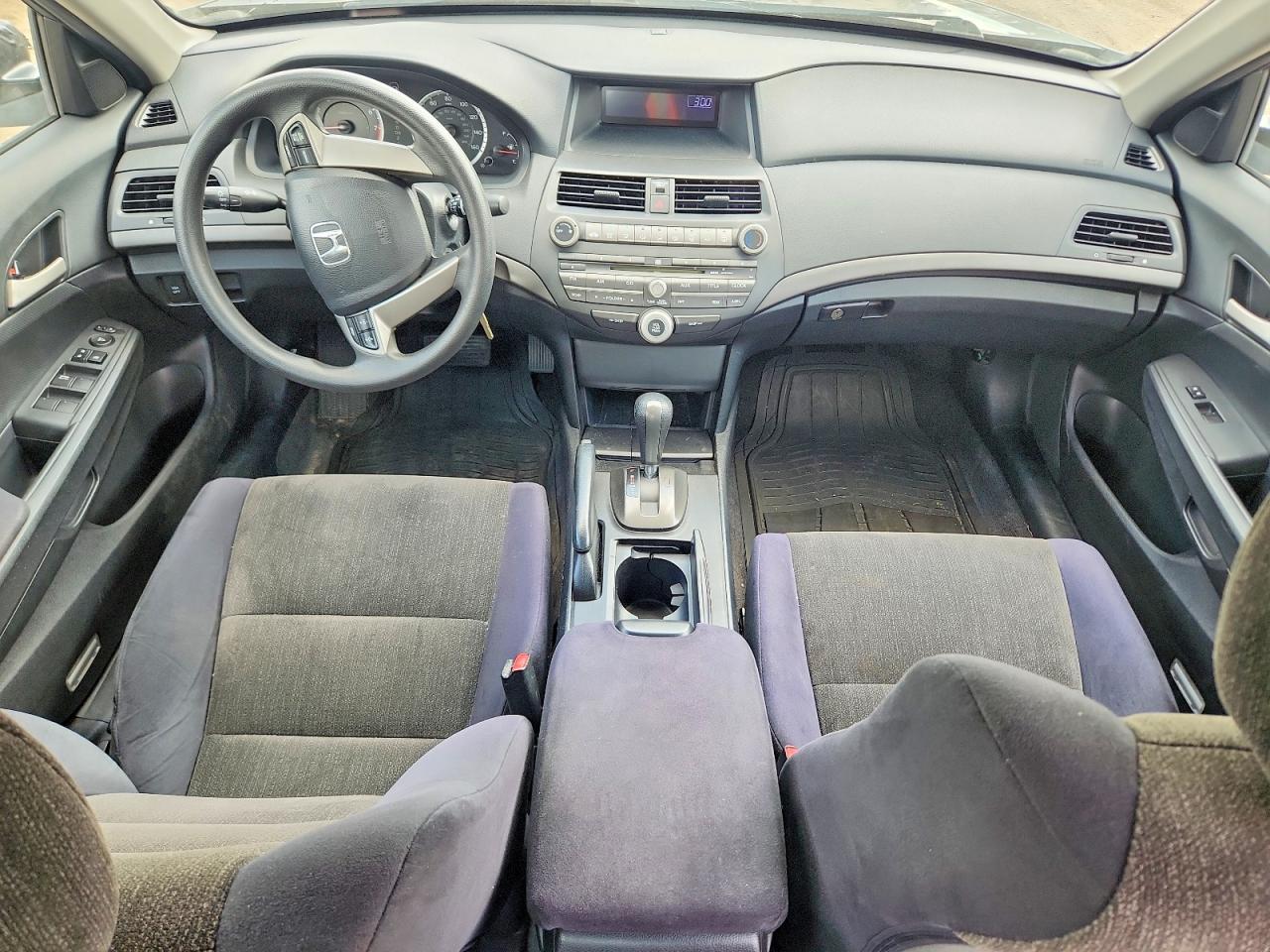2010 HONDA ACCORD LX photo 8
