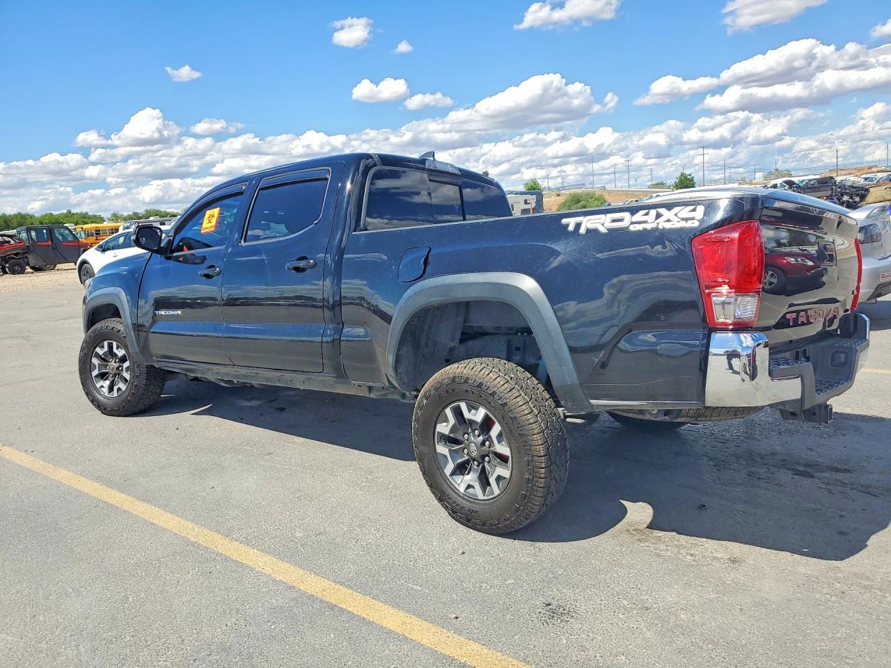 2017 TOYOTA TACOMA TRD OFF-ROAD photo 4