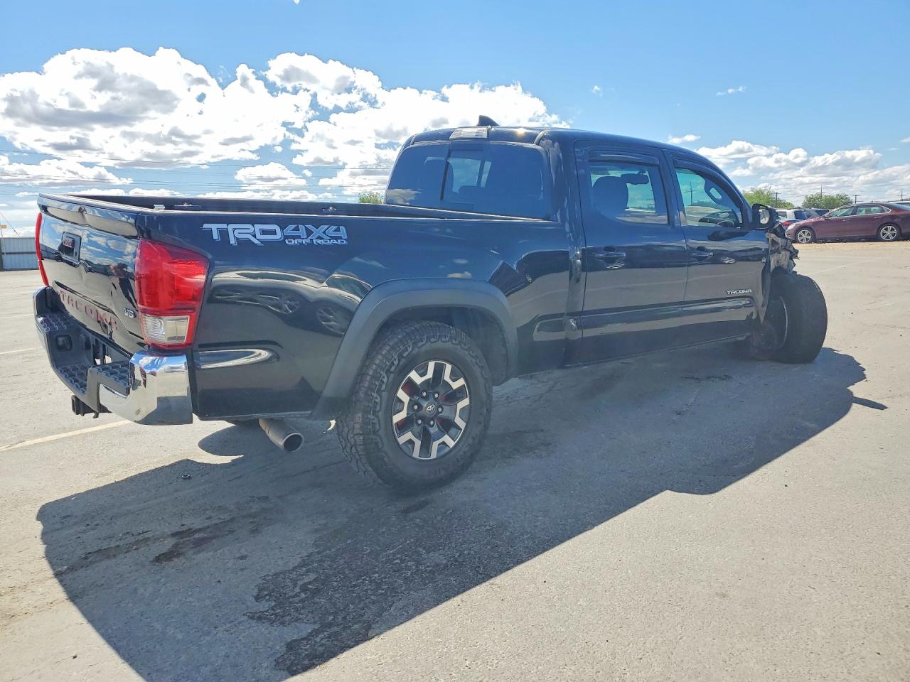 2017 TOYOTA TACOMA TRD OFF-ROAD photo 7