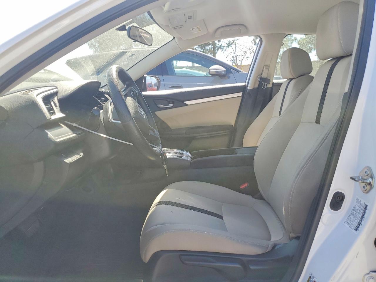 2017 HONDA CIVIC LX photo 13