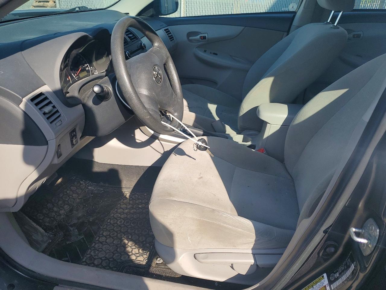 2011 TOYOTA COROLLA BASE photo 7