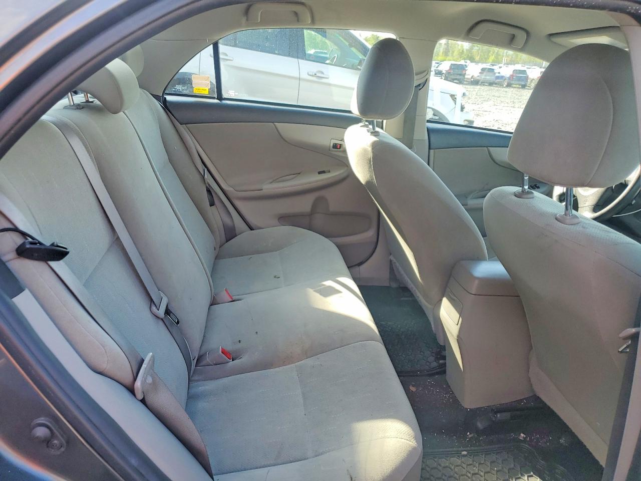 2011 TOYOTA COROLLA BASE photo 10