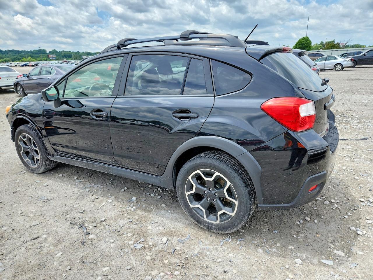 2015 SUBARU XV CROSSTREK photo 3