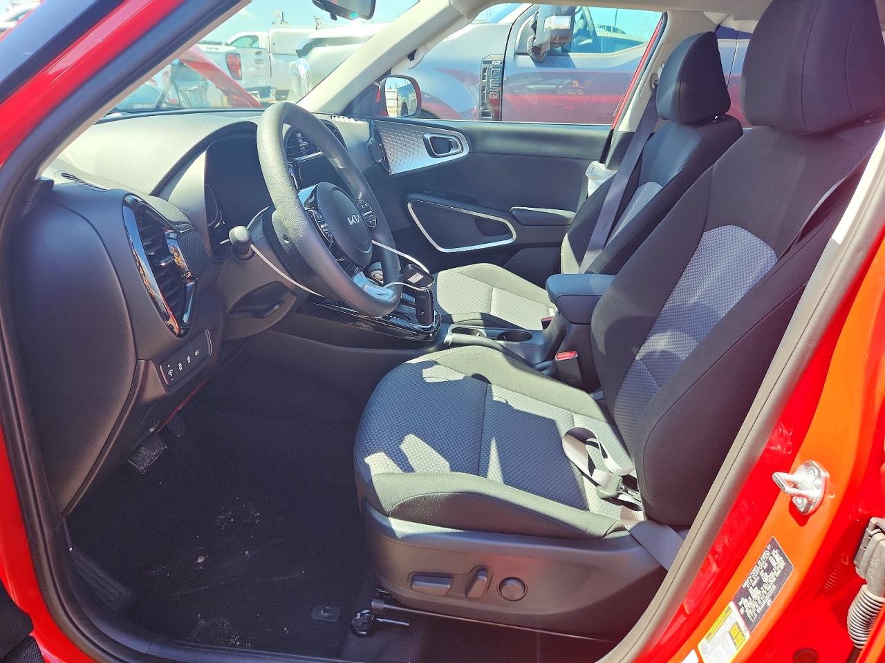 2025 KIA SOUL S photo 13
