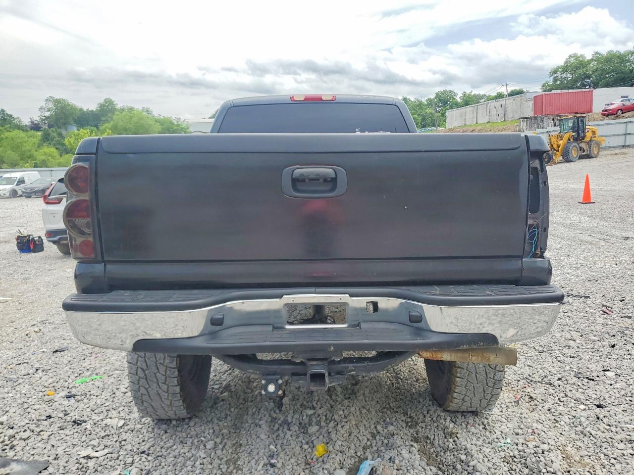 2004 CHEVROLET SILVERADO K1500 photo 11