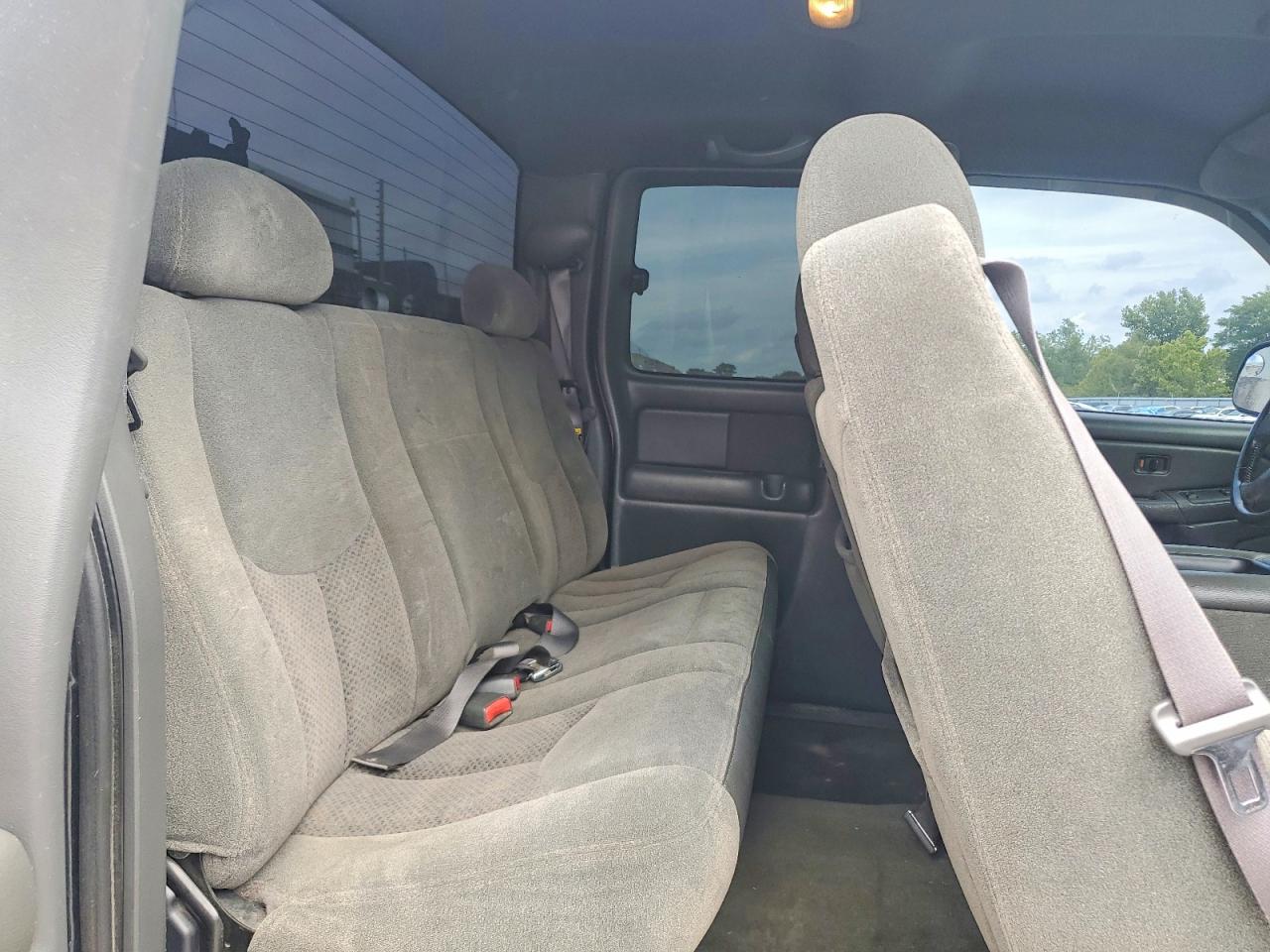 2004 CHEVROLET SILVERADO K1500 photo 19
