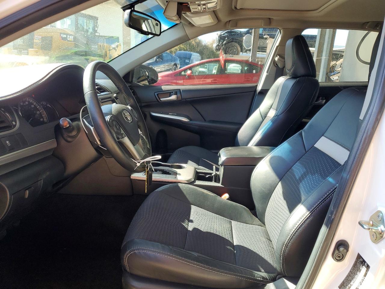 2014 TOYOTA CAMRY SE V6 photo 13