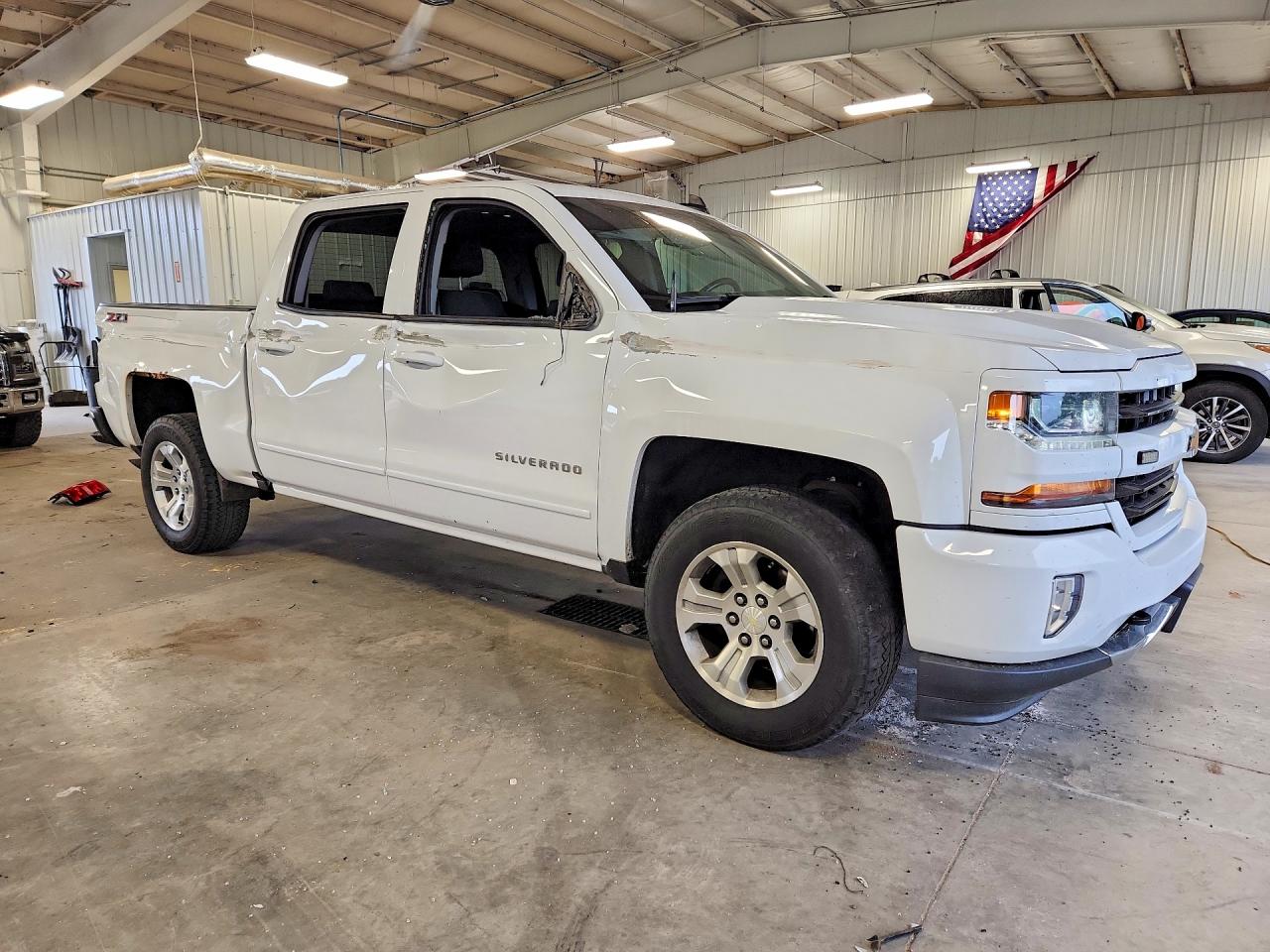 2017 CHEVROLET SILVERADO K1500 LT photo 10