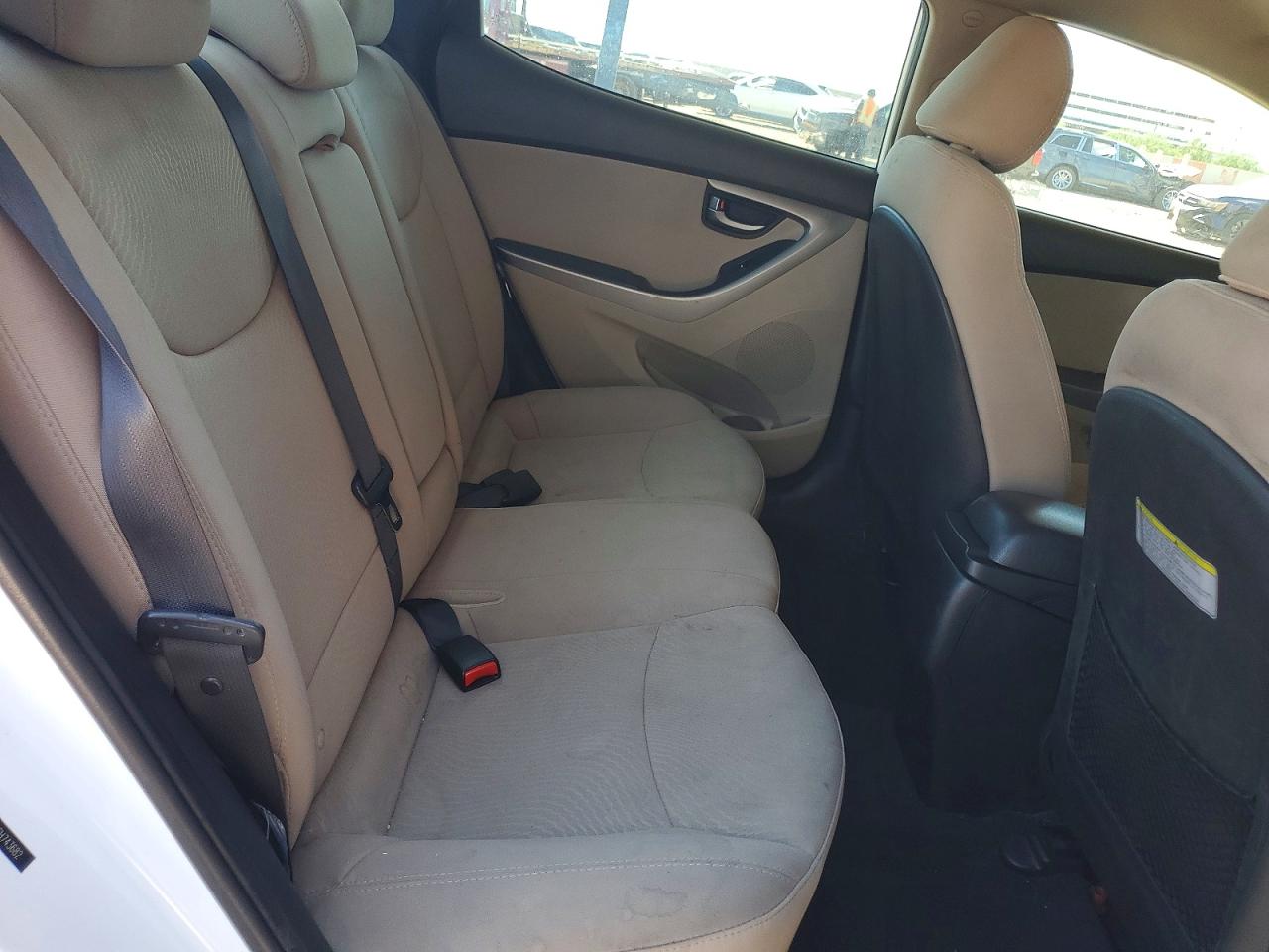 2016 HYUNDAI ELANTRA SE photo 28