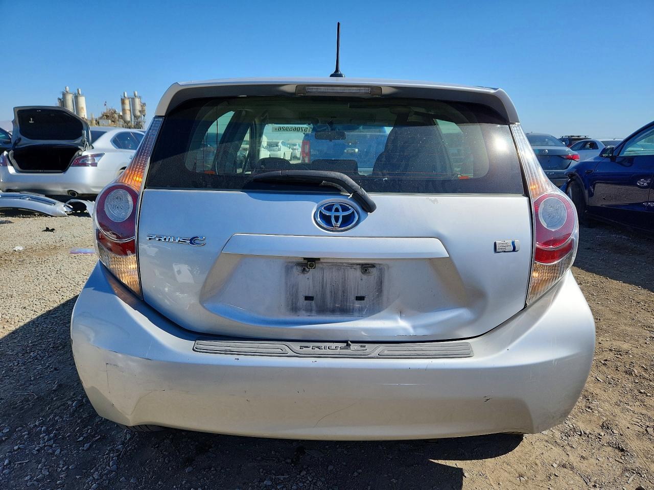 2013 TOYOTA PRIUS C THREE photo 6