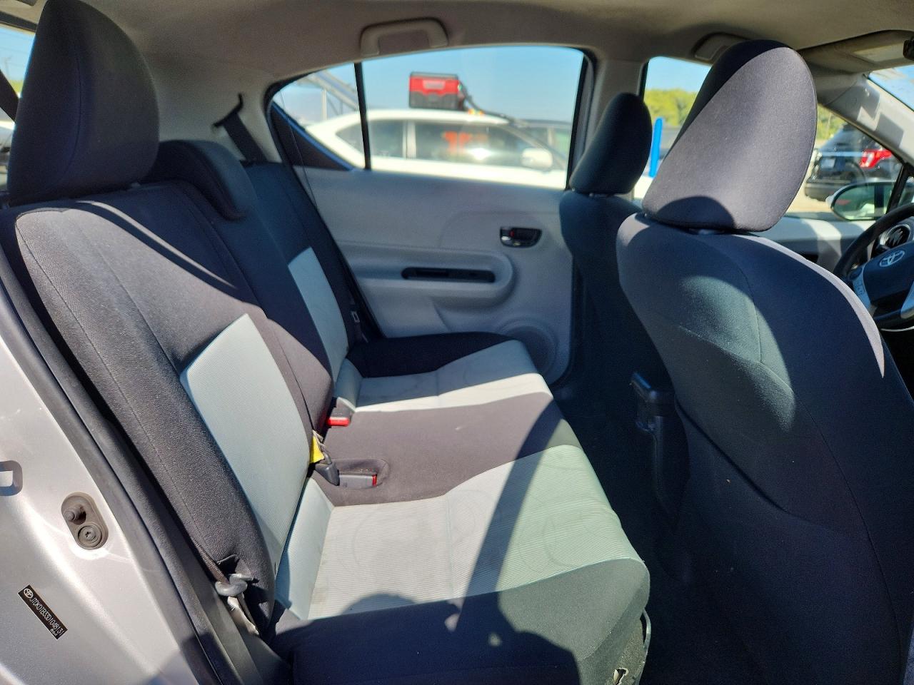 2013 TOYOTA PRIUS C THREE photo 10
