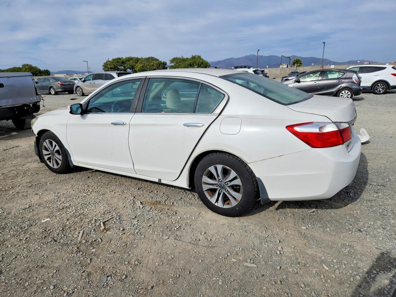 2014 HONDA ACCORD LX photo 3