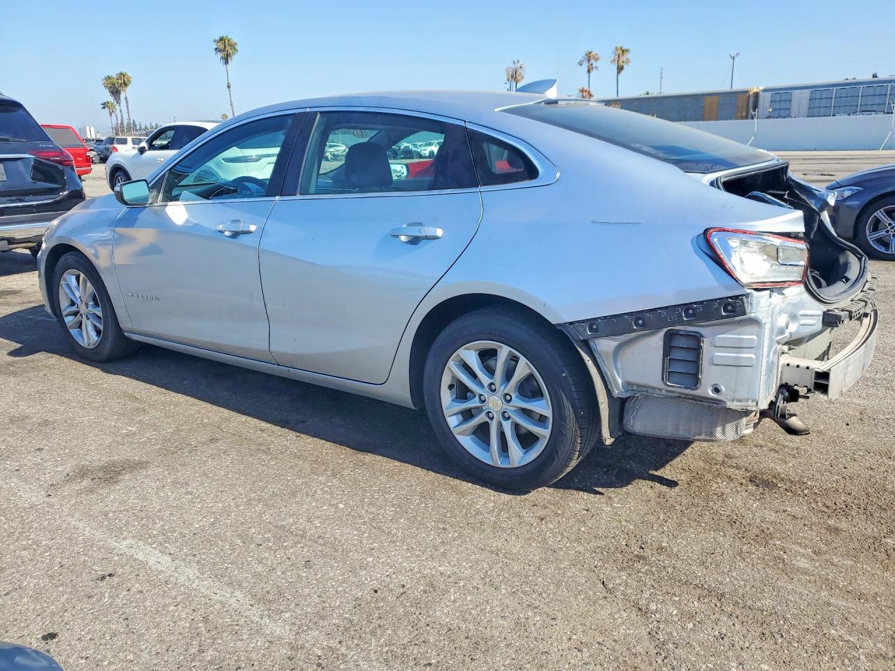 2018 CHEVROLET MALIBU LT photo 3