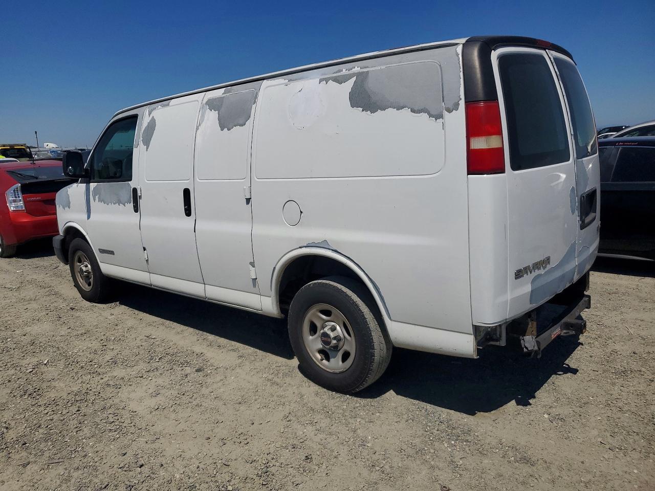 2003 GMC SAVANA G2500 photo 3